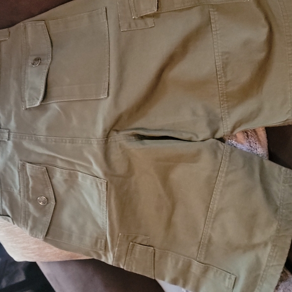 Shorts - Picture 6 of 7
